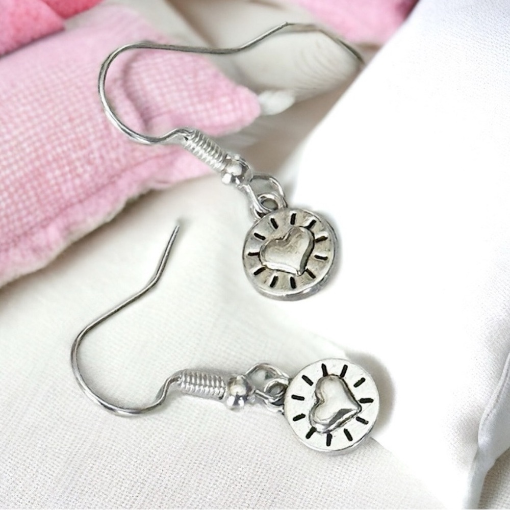 5 For $25💫Cute Small Silver Groovy Heart Dangles Earrings